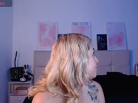 trinitych  online show from March 15, 2026, 8:20 am