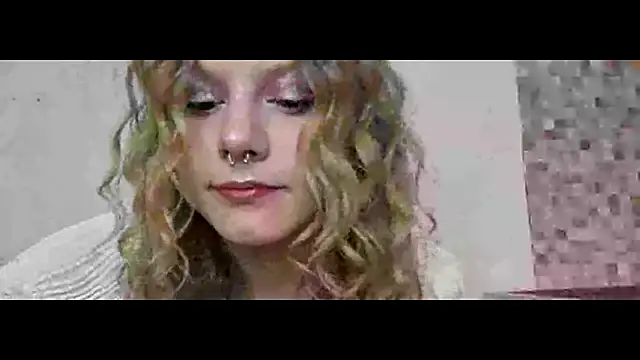 Kira Wonderfullina online show from March 17, 2026, 3:33 am