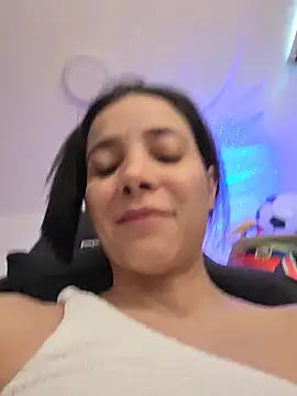 miaeyex online show from July 15, 2026, 12:21 pm