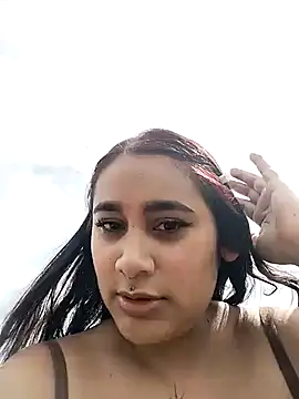 Mia skyy18 online show from June 24, 2026, 6:07 pm