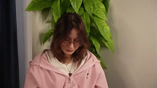 KaryLias online show from March 17, 2026, 5:33 am