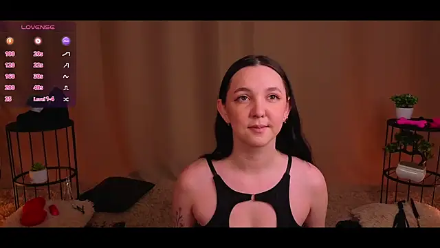 CindyBkitty online show from May 13, 2026, 4:04 pm