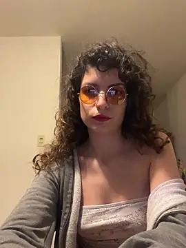 Snapshot of conejita000 chatting on March 25, 2026, 2:06 am conejita000 online show from March 25, 2026, 2:06 am