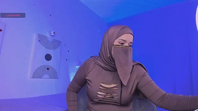 Aminaa Kaarim online show from July 14, 2026, 1:19 am