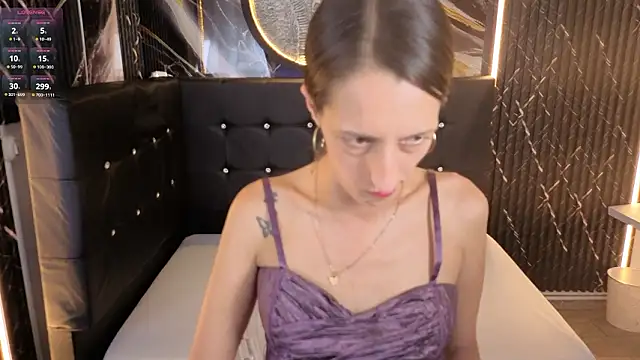 Karolynrousse  online show from March 20, 2026, 5:40 pm