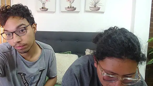 naughtycouplex  online show from April 2, 2026, 1:47 am