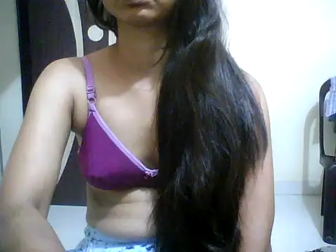 Sonam1186 online show from May 6, 2026, 12:19 am