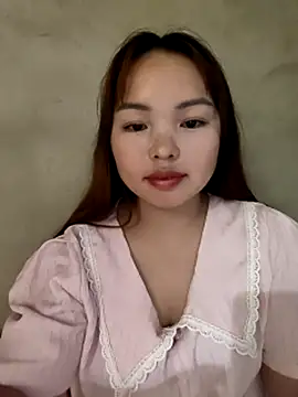 Mina xYx online show from May 11, 2026, 12:55 pm