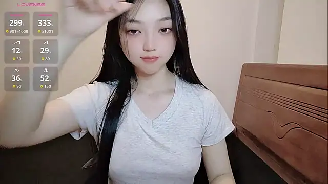 Snapshot of oblakitty_ chatting on May 11, 2026, 1:28 pm oblakitty online show from May 11, 2026, 1:28 pm
