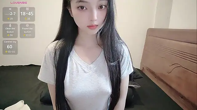 Snapshot of oblakitty_ chatting on May 12, 2026, 9:50 am oblakitty online show from May 12, 2026, 9:50 am