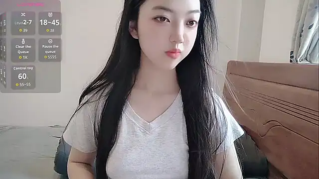Snapshot of oblakitty_ chatting on May 23, 2026, 12:49 am oblakitty online show from May 23, 2026, 12:49 am