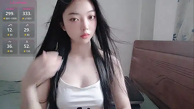 Snapshot of oblakitty_ chatting on July 2, 2026, 12:54 am oblakitty online show from July 2, 2026, 12:54 am