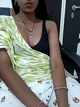 aushi rajput online show from March 27, 2026, 10:42 pm