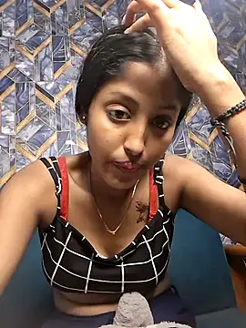 Pari lovers online show from March 23, 2026, 2:43 pm