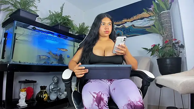 lia lovelly01 online show from June 13, 2026, 3:15 am