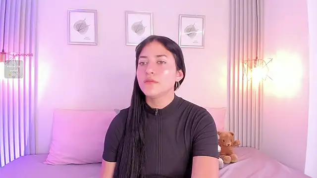 Sallyrosee  online show from July 17, 2026, 4:23 pm