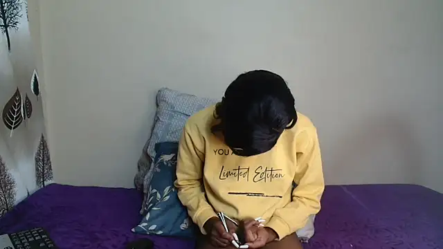 AfricanMelaninDoll online show from April 29, 2026, 4:05 am