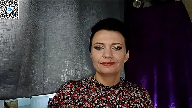 HotMamaQueen234 online show from April 23, 2026, 8:57 am