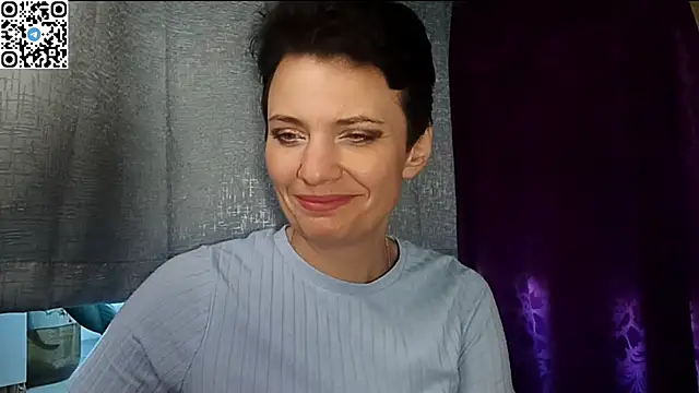 HotMamaQueen234 online show from May 4, 2026, 3:41 pm