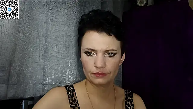 Snapshot of HotMamaQueen234 chatting on May 7, 2026, 7:52 pm HotMamaQueen234 online show from May 7, 2026, 7:52 pm