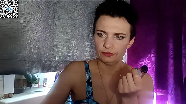 Snapshot of HotMamaQueen234 chatting on May 8, 2026, 1:27 pm HotMamaQueen234 online show from May 8, 2026, 1:27 pm