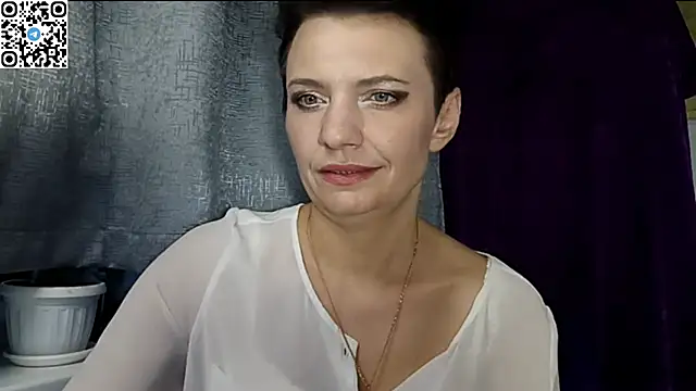 Snapshot of HotMamaQueen234 chatting on May 11, 2026, 4:04 pm HotMamaQueen234 online show from May 11, 2026, 4:04 pm
