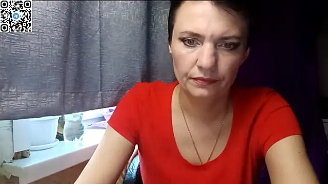 Snapshot of HotMamaQueen234 chatting on May 15, 2026, 2:46 pm HotMamaQueen234 online show from May 15, 2026, 2:46 pm