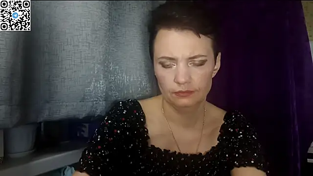 Snapshot of HotMamaQueen234 chatting on May 16, 2026, 8:07 pm HotMamaQueen234 online show from May 16, 2026, 8:07 pm