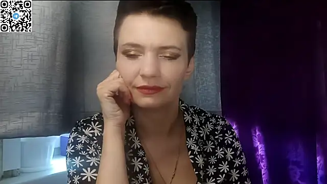 Snapshot of HotMamaQueen234 chatting on May 23, 2026, 10:30 am HotMamaQueen234 online show from May 23, 2026, 10:30 am