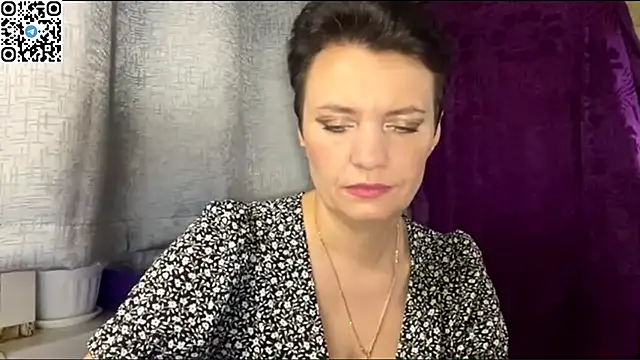 Snapshot of HotMamaQueen234 chatting on May 24, 2026, 8:14 pm HotMamaQueen234 online show from May 24, 2026, 8:14 pm