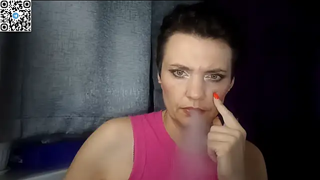 Snapshot of HotMamaQueen234 chatting on May 31, 2026, 6:20 pm HotMamaQueen234 online show from May 31, 2026, 6:20 pm