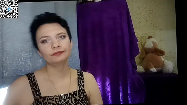 Snapshot of HotMamaQueen234 chatting on June 15, 2026, 7:32 am HotMamaQueen234 online show from June 15, 2026, 7:32 am