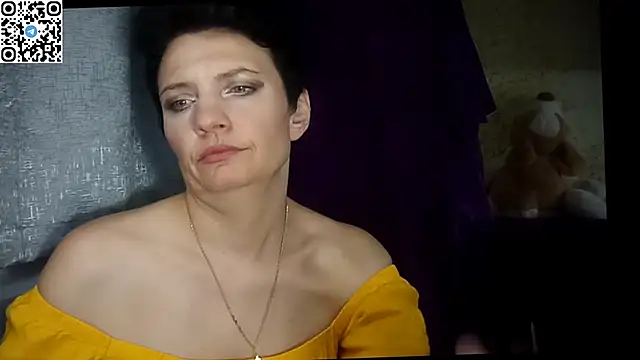 Snapshot of HotMamaQueen234 chatting on June 15, 2026, 7:38 pm HotMamaQueen234 online show from June 15, 2026, 7:38 pm