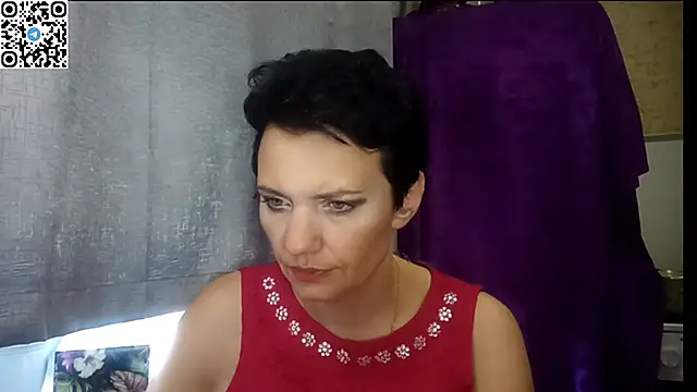 Snapshot of HotMamaQueen234 chatting on June 17, 2026, 11:45 am HotMamaQueen234 online show from June 17, 2026, 11:45 am