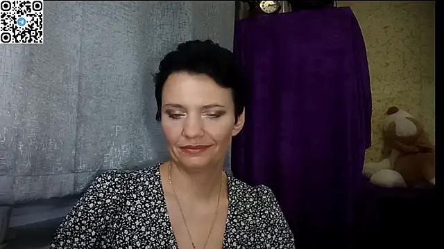 Snapshot of HotMamaQueen234 chatting on June 19, 2026, 12:15 am HotMamaQueen234 online show from June 19, 2026, 12:15 am