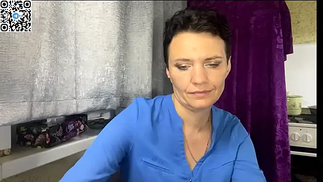 Snapshot of HotMamaQueen234 chatting on June 28, 2026, 12:27 am HotMamaQueen234 online show from June 28, 2026, 12:27 am