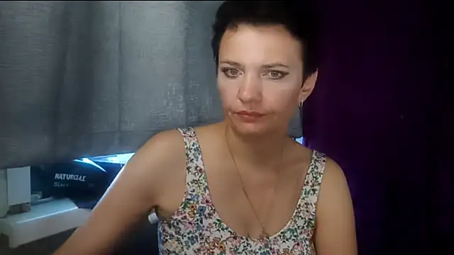Snapshot of HotMamaQueen234 chatting on August 3, 2026, 7:51 am HotMamaQueen234 online show from August 3, 2026, 7:51 am