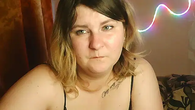 Snapshot of Minisstra chatting on March 25, 2026, 6:58 pm Minisstra online show from March 25, 2026, 6:58 pm