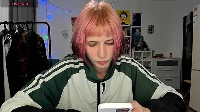 sweet peach    online show from April 16, 2026, 7:36 pm