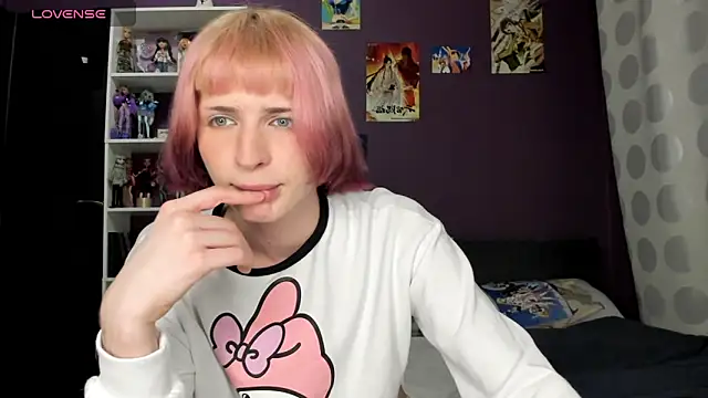 sweet peach    online show from April 27, 2026, 8:18 pm