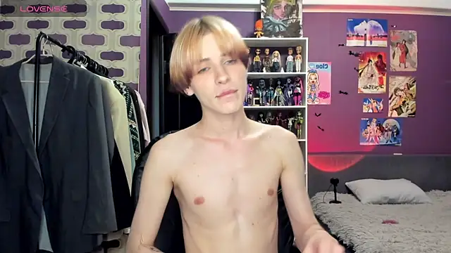 sweet peach    online show from June 15, 2026, 5:37 pm