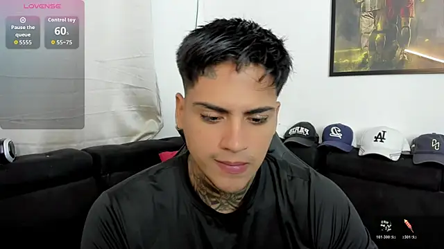 sweetlatinoboy online show from March 28, 2026, 12:05 pm