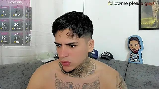 sweetlatinoboy online show from June 16, 2026, 11:57 am