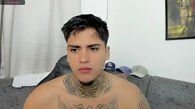 sweetlatinoboy online show from July 8, 2026, 9:36 am