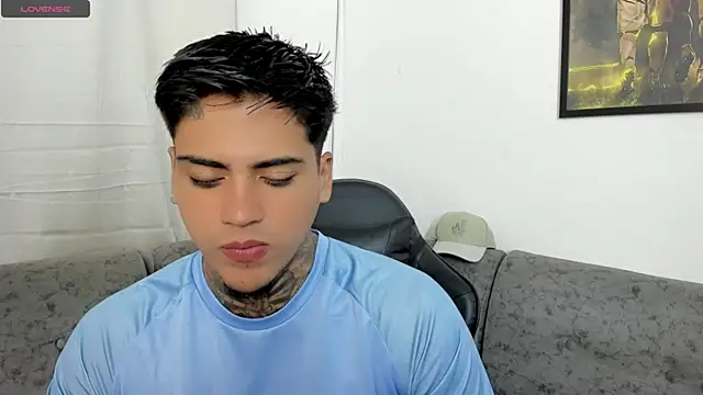 sweetlatinoboy online show from August 4, 2026, 9:56 am