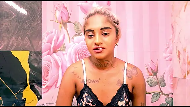 Snapshot of indian_barbie chatting on April 5, 2026, 9:45 pm indian barbie online show from April 5, 2026, 9:45 pm
