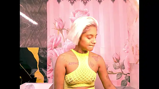 Snapshot of indian_barbie chatting on April 19, 2026, 12:37 pm indian barbie online show from April 19, 2026, 12:37 pm