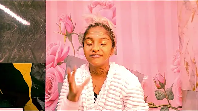 Snapshot of indian_barbie chatting on April 24, 2026, 7:55 am indian barbie online show from April 24, 2026, 7:55 am