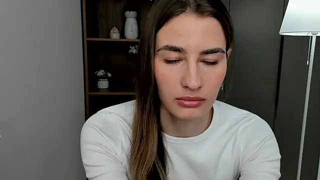 CarrieAndzulis online show from March 21, 2026, 3:00 am