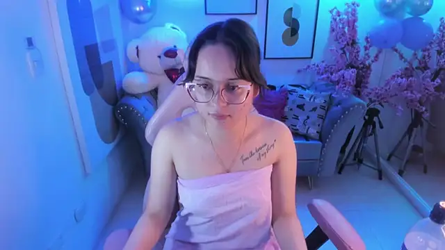 Shady bug online show from April 19, 2026, 6:10 pm